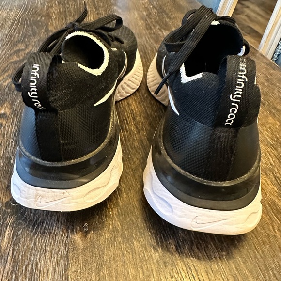 Nike FlyKnit Infinity React Size 9.5 - Picture 3 of 5
